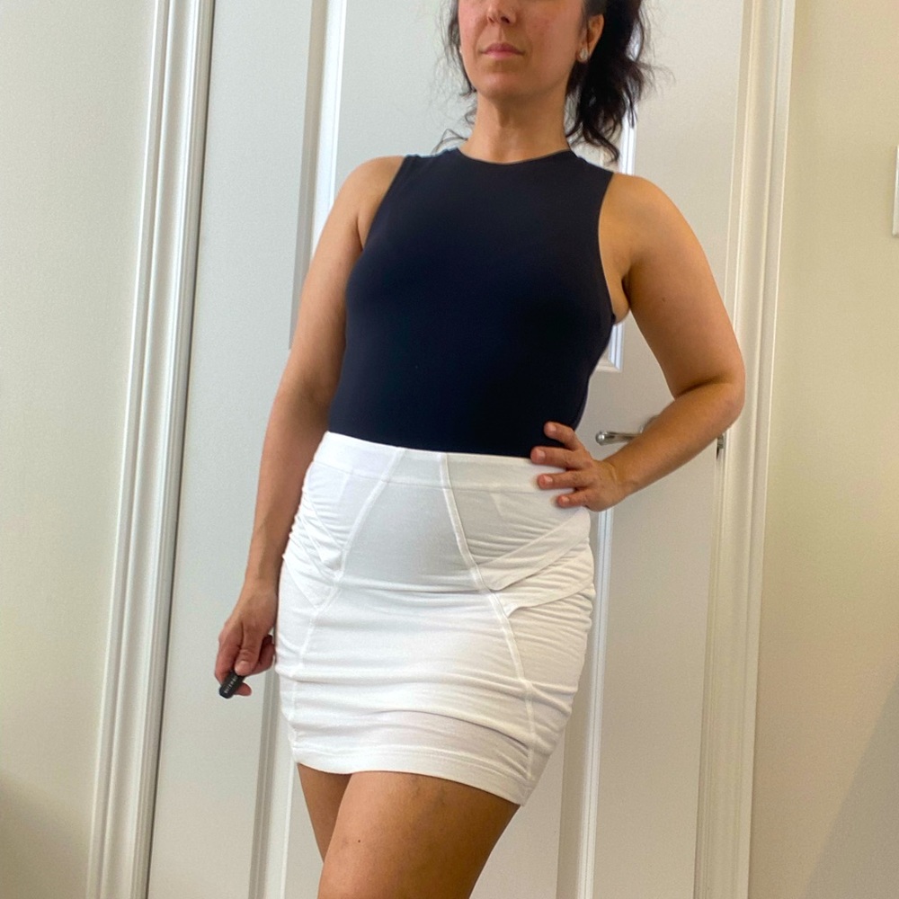 White stretch BCBG skirt- New without tag